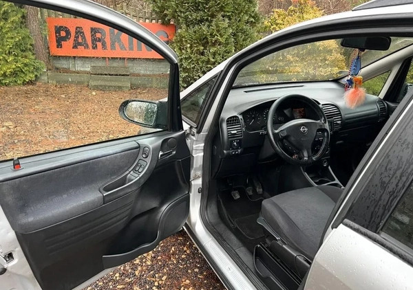 Opel Zafira cena 6250 przebieg: 313100, rok produkcji 2001 z Częstochowa małe 137